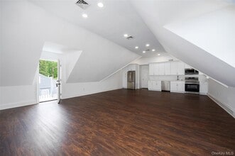 Building Photo - 42 Beechwood Ave