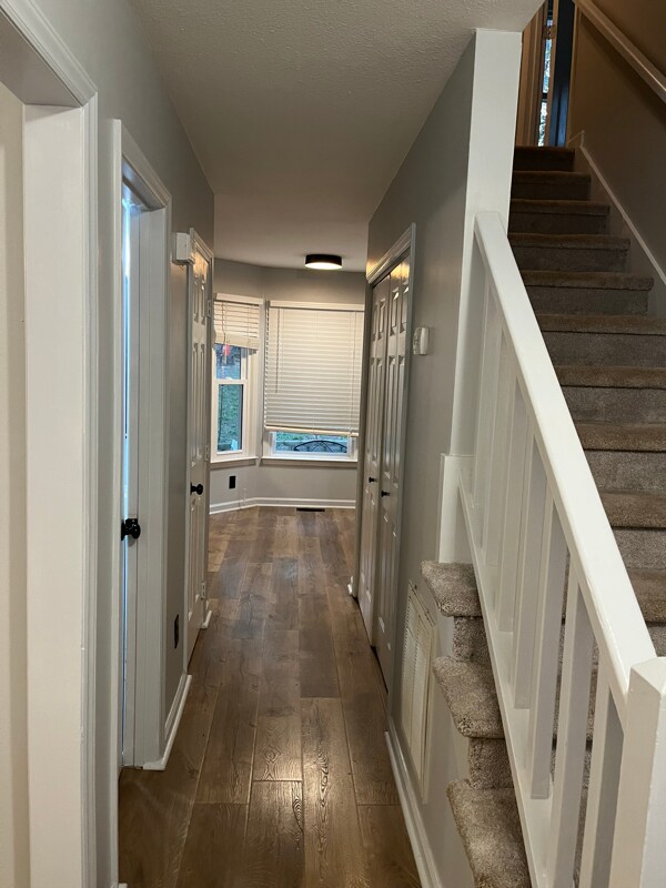 Foto del edificio - 5109 Simmons Branch Trail