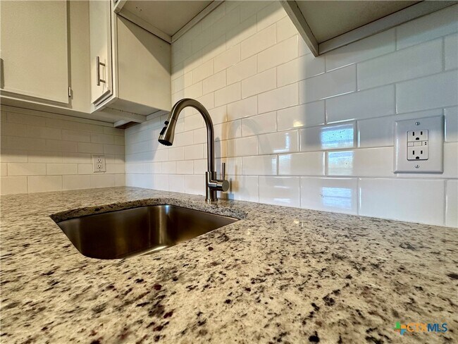 Foto del edificio - 1409 N Bishop St