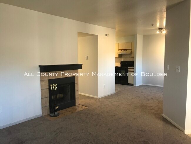 Building Photo - 5540 Stonewall Pl
