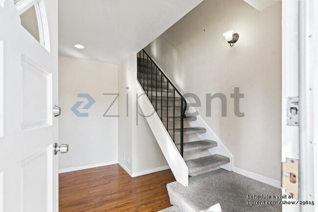 Building Photo - 268 El Rancho Verde Dr