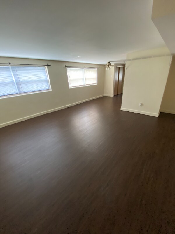 Foto del edificio - 1285 Reavis Barracks Rd