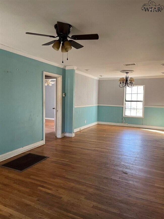 Foto del edificio - 3318 Sherwood Ln