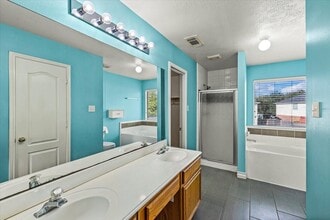 Building Photo - 158 Bristol Bend Ln