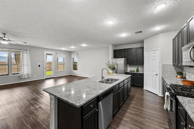 Foto del edificio - 15335 Oakheath Colony Ln