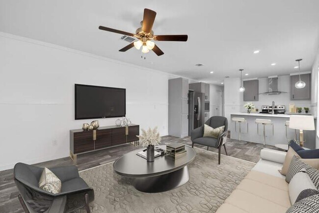 Building Photo - 16831 Oak Leaf Ct