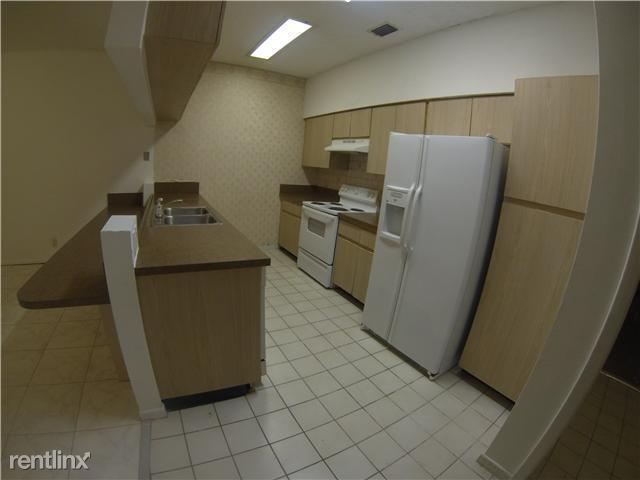 Foto del edificio - 3970 Circle Lake Dr