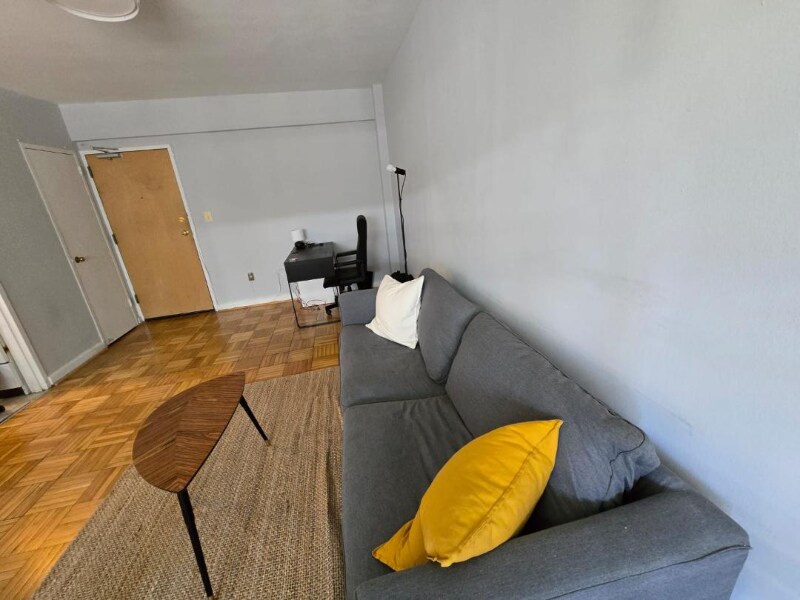 Foto principal - 2041 I St NW