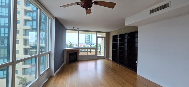 Foto del edificio - Modern 2 Bed, 2 Bath Condo in the Heart of...