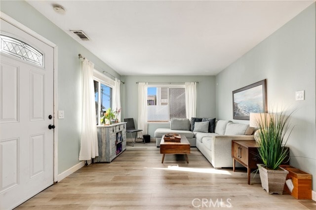 Foto del edificio - 352 Thalia St