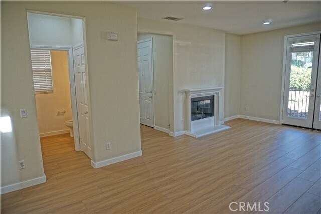 Foto del edificio - 1372 McFadden Dr