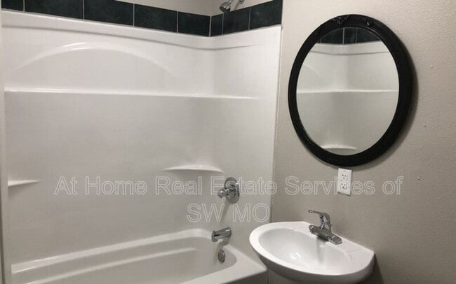 Building Photo - 2000 W College St