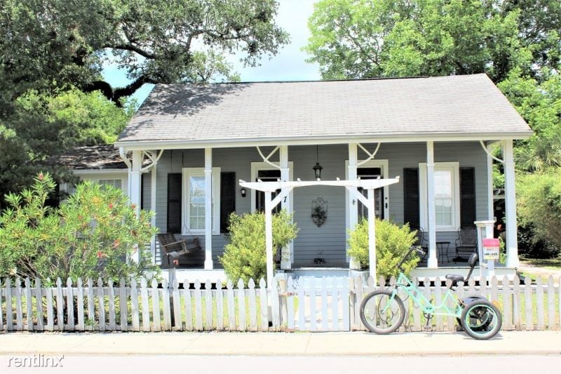 Primary Photo - 2 br, 1 bath House - 217 Washington