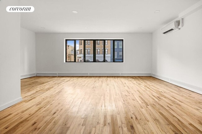 Building Photo - 81 Broadway