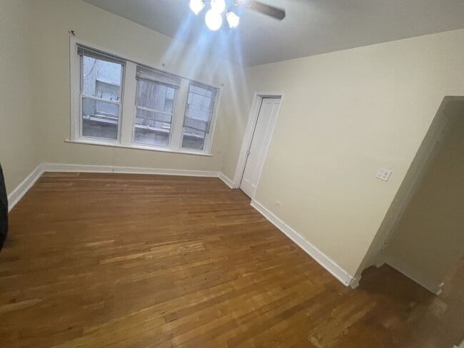 Foto del edificio - 4201 W North