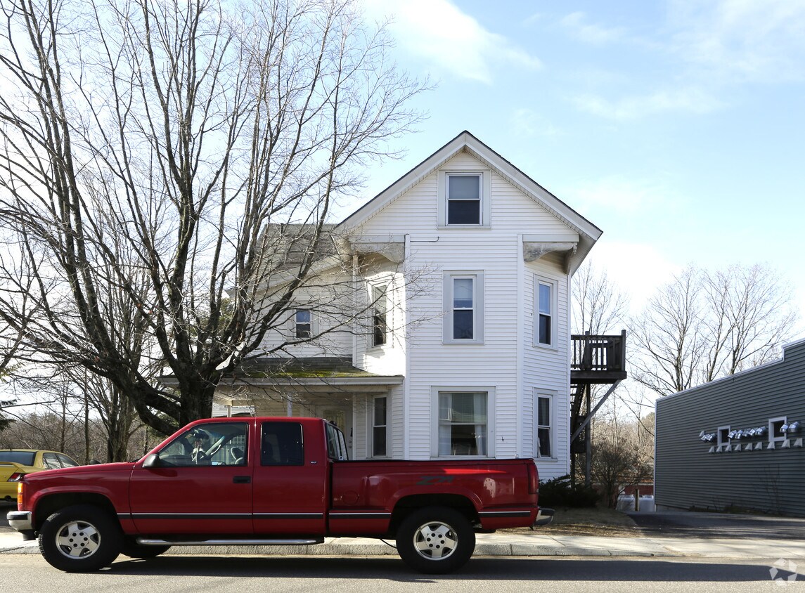 Building Photo - 55 Pleasant St