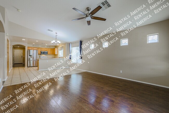 Foto del edificio - 3461 E Phelps St