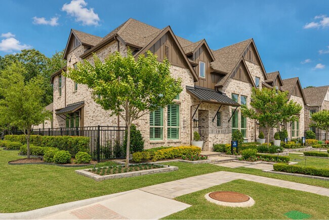 Foto del edificio - 599 Cypress Vly Ave
