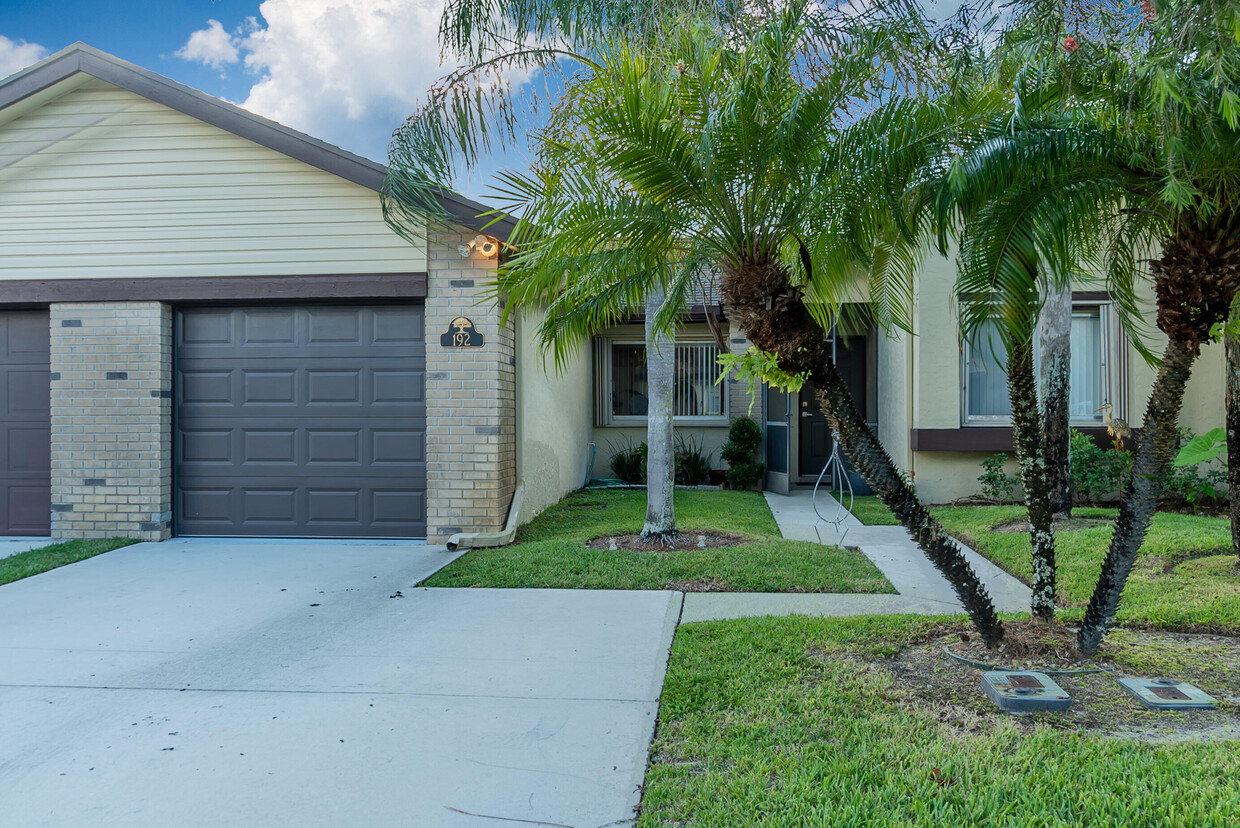 Primary Photo - 192 Meander Cir