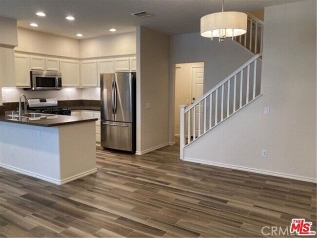 Foto del edificio - 27030 Victoria Ln