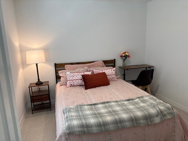 Building Photo - 17269 Cantu Ct