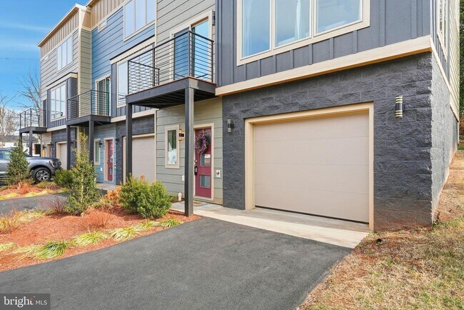 Foto del edificio - 139 Oak View St