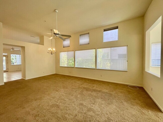 Building Photo - Beautiful Three Bedroom Napa Yacht Club Home