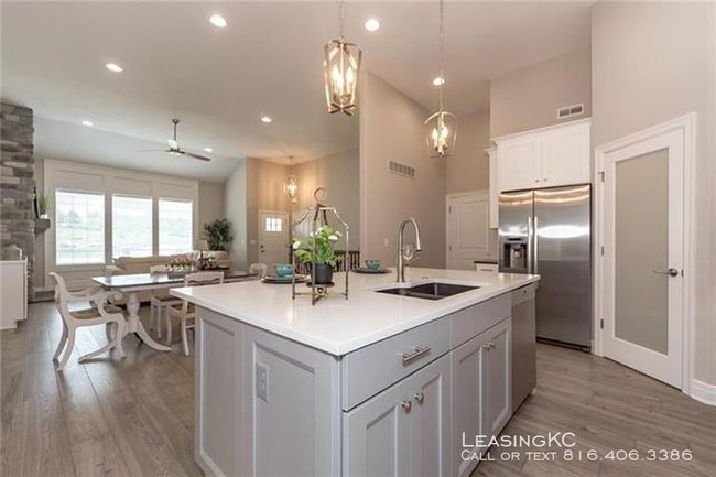 Building Photo - 2,3, & 4 Bedroom Townhomes for Rent