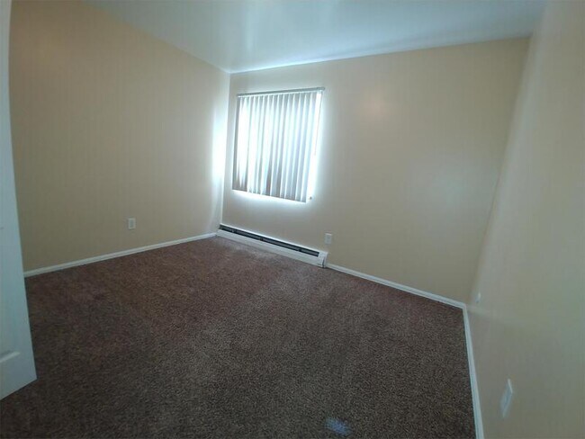 Foto del edificio - 325 Cragmor Rd