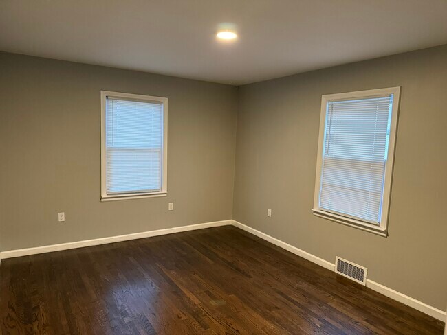 Foto del edificio - 2200 Ozark St