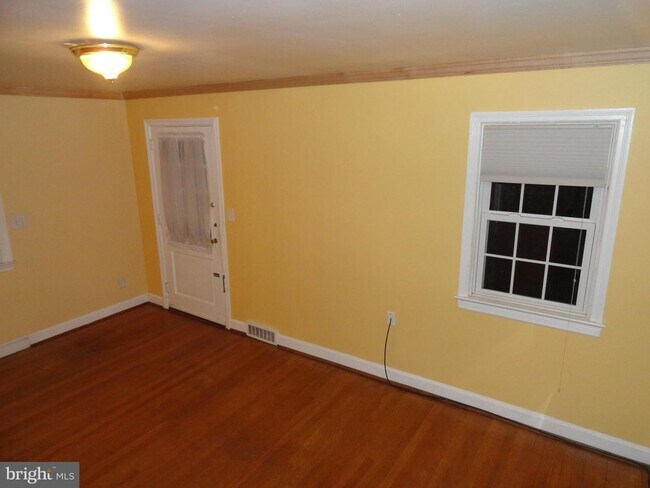 Foto del edificio - 1608 S Springwood Dr