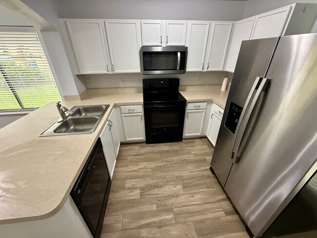 Foto del edificio - 622 Briar Way Ln