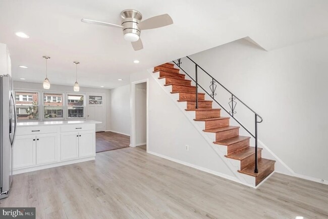 Foto del edificio - 8125 Mid Haven Rd