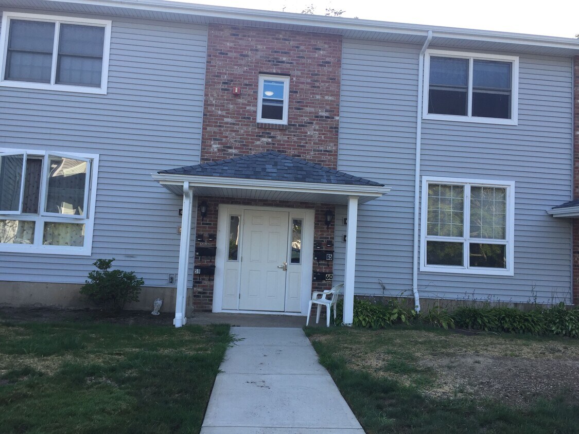 65 Carriage Path S Unit 65, Milford, CT 06460 Condo for Rent in