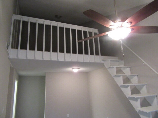 Building Photo - 249 Country Club Dr NE