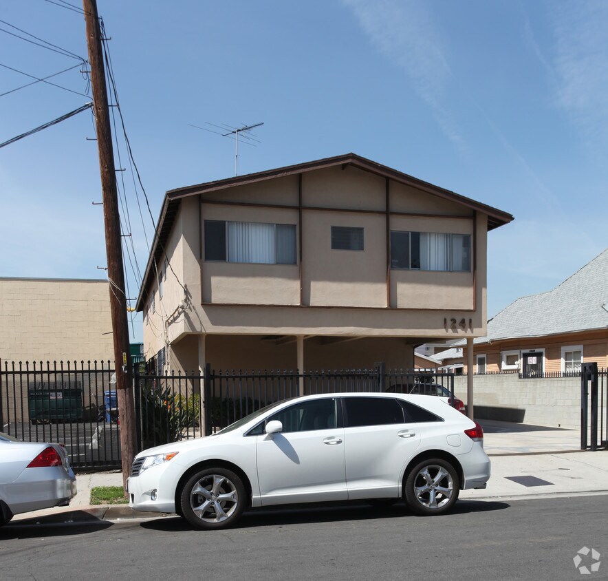 Foto del edificio - 1241 Dewey Ave
