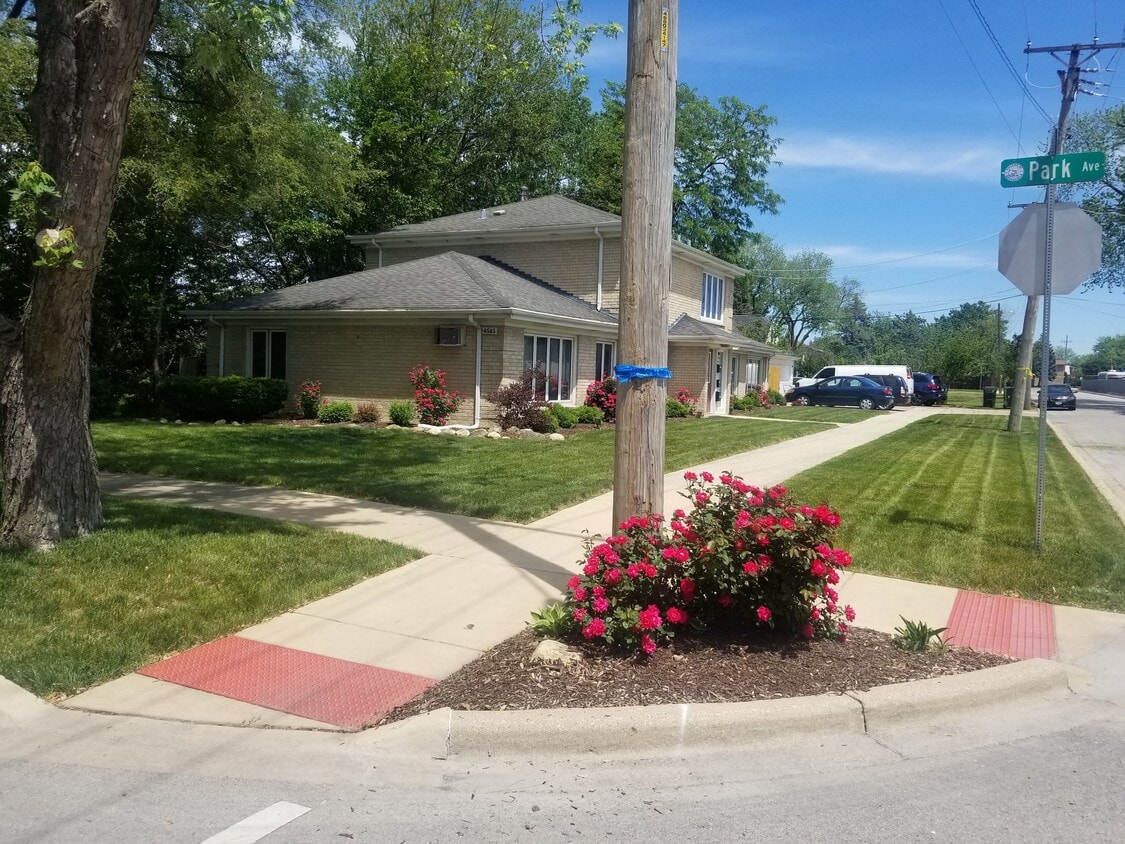 Photo - 4545 Park Ave (Brookfield, IL)