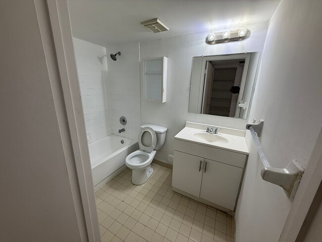 Foto del edificio - 5200 NW 31st Ave