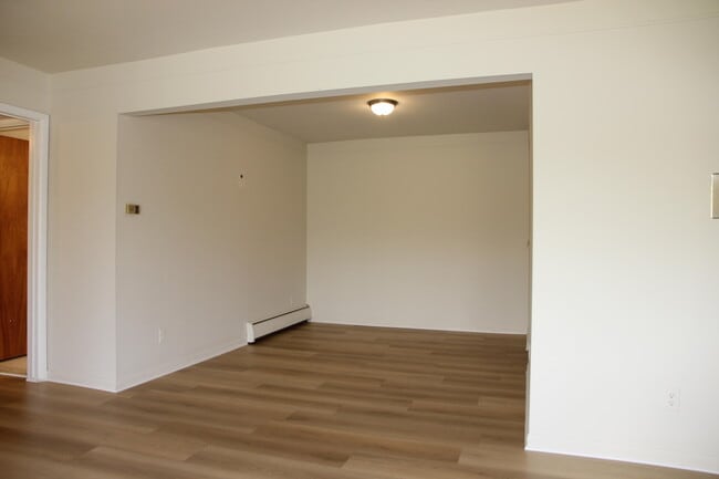 Building Photo - 1257 Island Dr