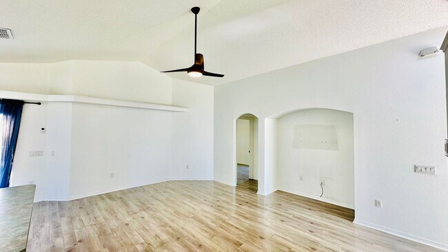 Building Photo - Relax & recharge in this Charming 3Bedroom...