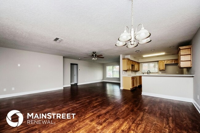 Building Photo - 10851 Waterford Ct
