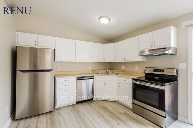 Building Photo - Available Now! 50% off first month's rent