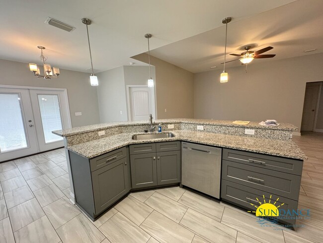 Building Photo - Beautiful 3 bedroom Home in Navarre!