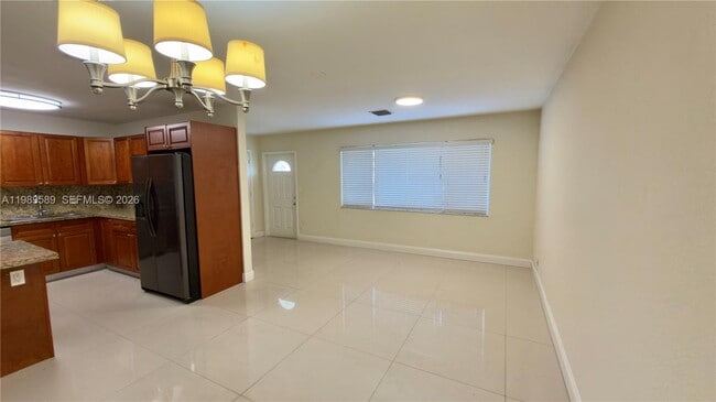 Foto del edificio - 1125 NW 16th Ct