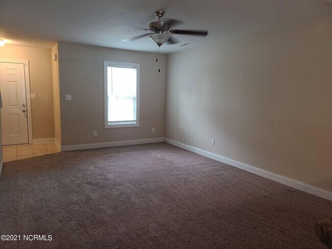 Building Photo - 209 E Murrow Ln