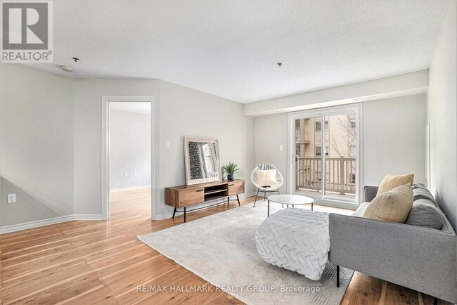 Building Photo - 151-151 Potts Private