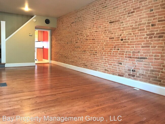 Building Photo - 2 br, 2.5 bath House - 1447 Boyle St