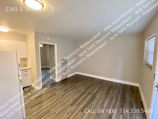 Foto del edificio - 2365 S 39th St