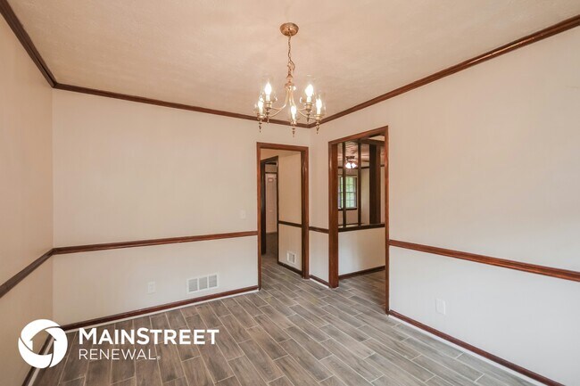 Foto del edificio - 2245 Pinewood Dr