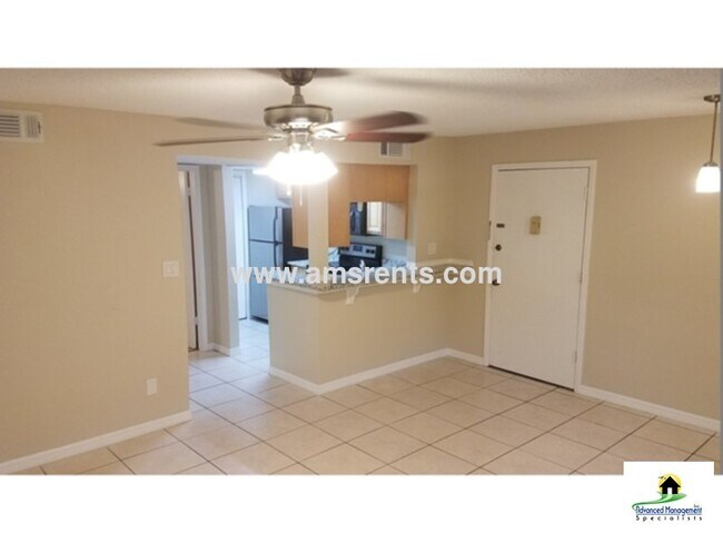 Foto del edificio - Close to just about everything!